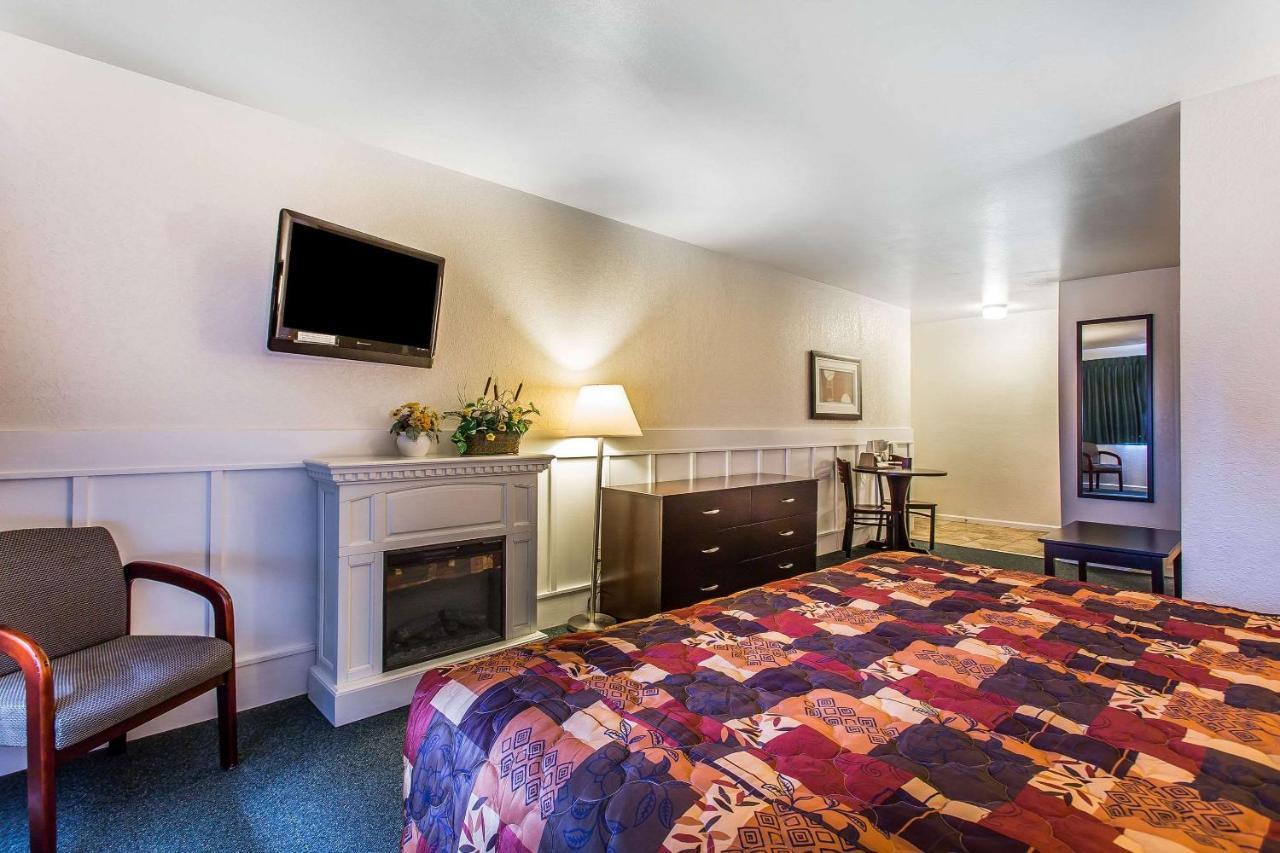 Rodeway Inn & Suites Nags Head Bagian luar foto